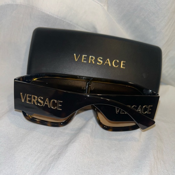 Versace sunglasses - Picture 4 of 4